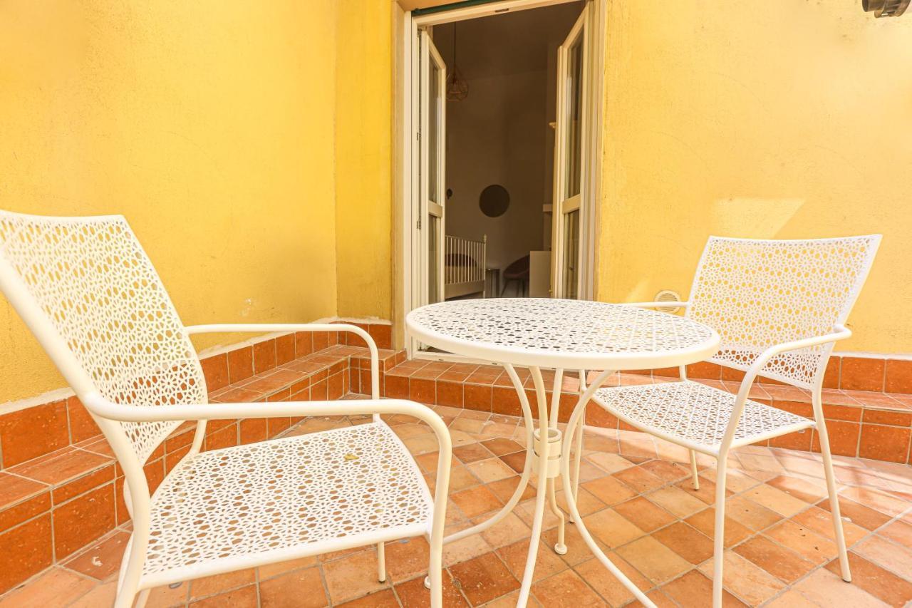 B&B La Fenice Suite Salerno Buitenkant foto