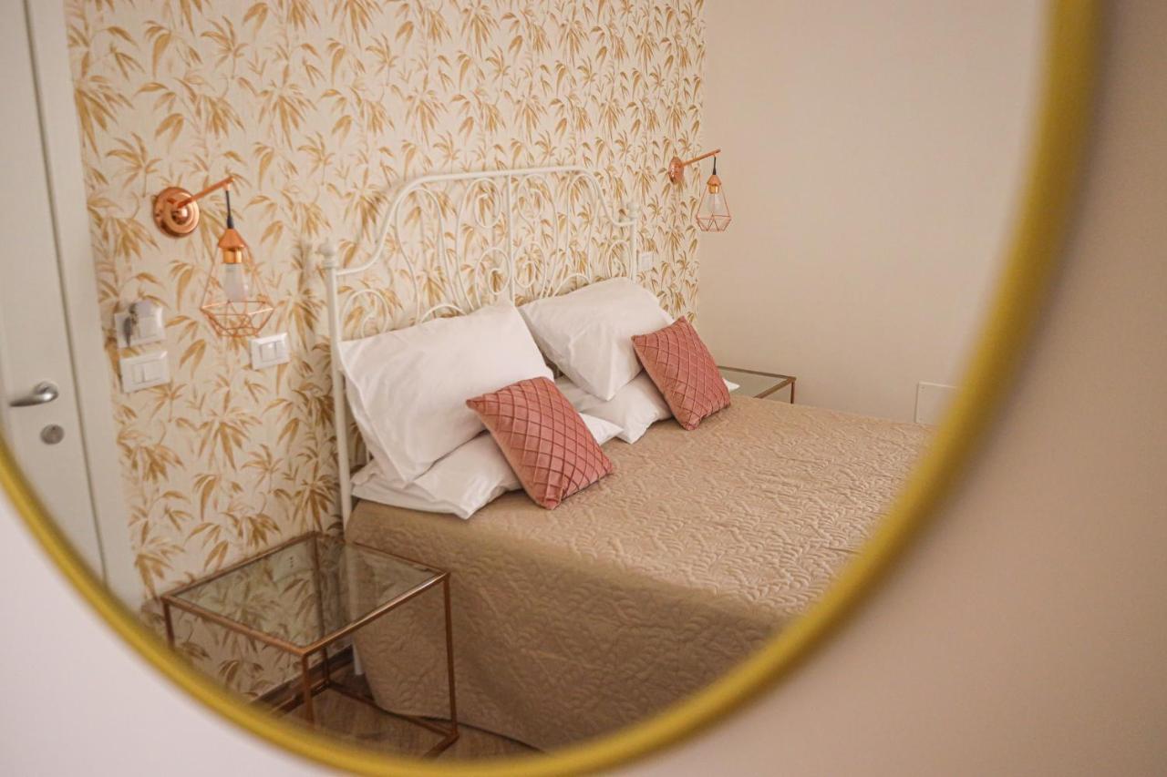 B&B La Fenice Suite Salerno Buitenkant foto