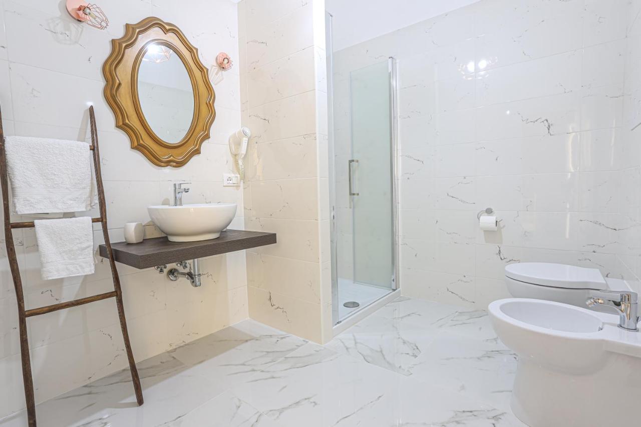B&B La Fenice Suite Salerno Buitenkant foto