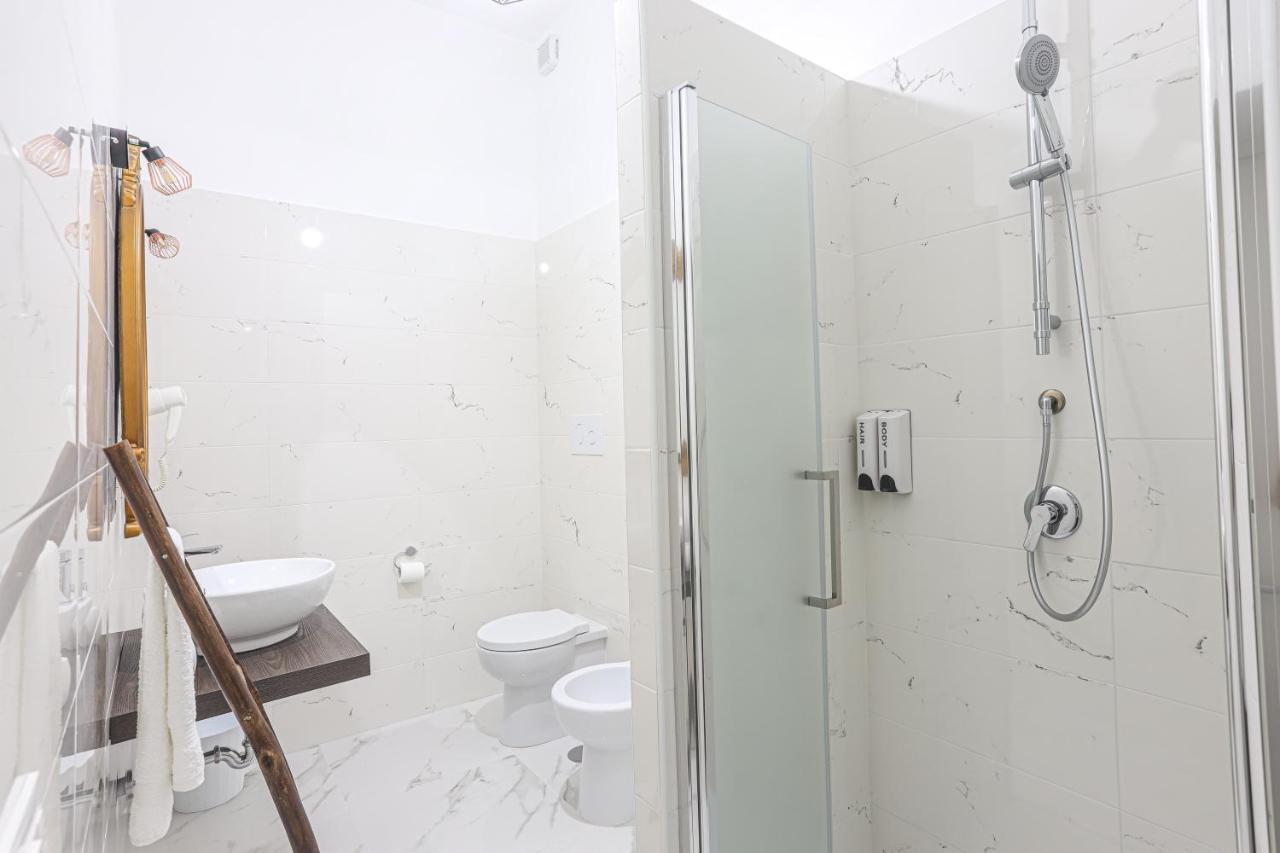 B&B La Fenice Suite Salerno Buitenkant foto