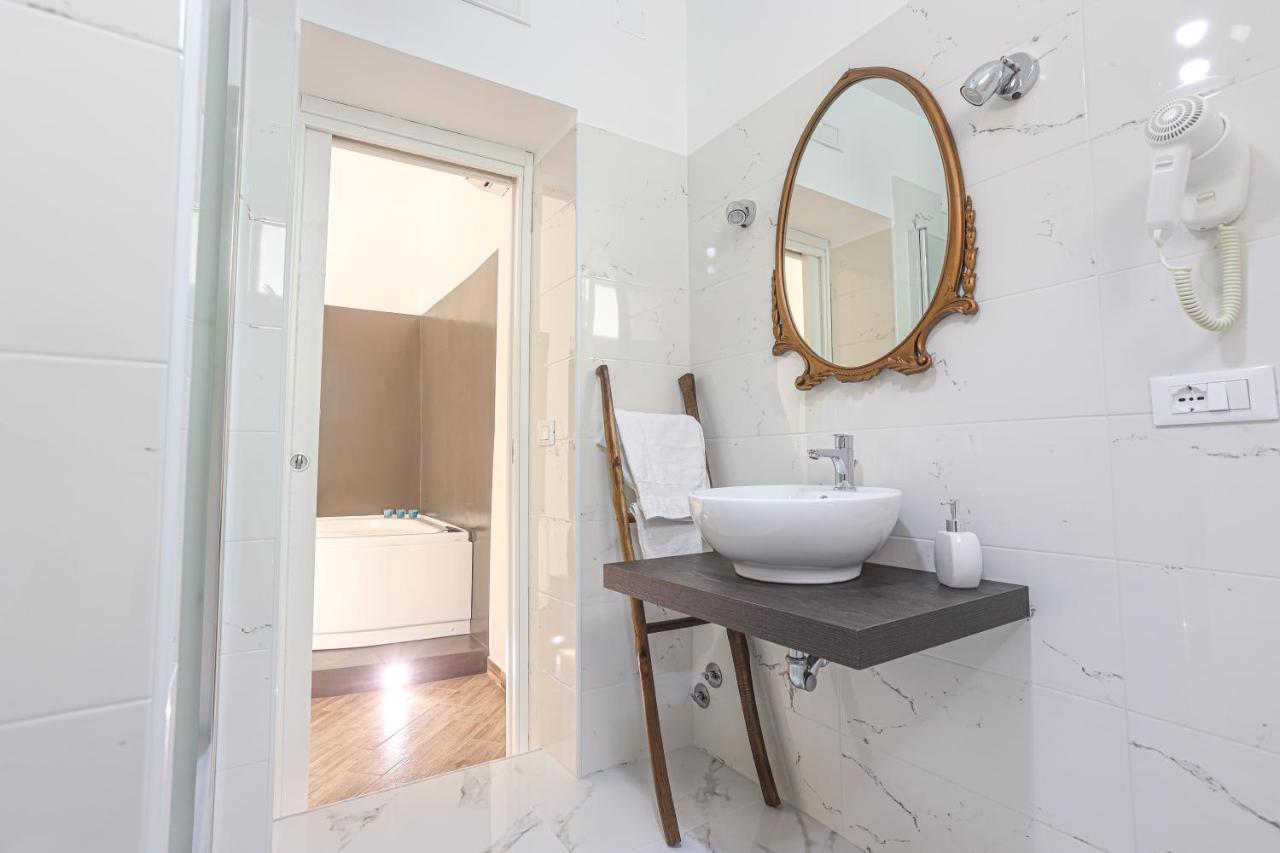 B&B La Fenice Suite Salerno Buitenkant foto