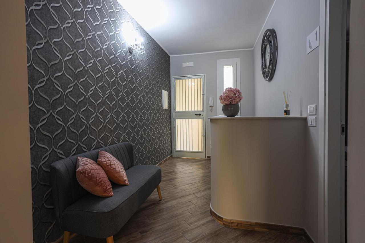 B&B La Fenice Suite Salerno Buitenkant foto