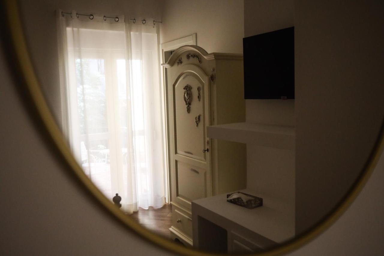 B&B La Fenice Suite Salerno Buitenkant foto